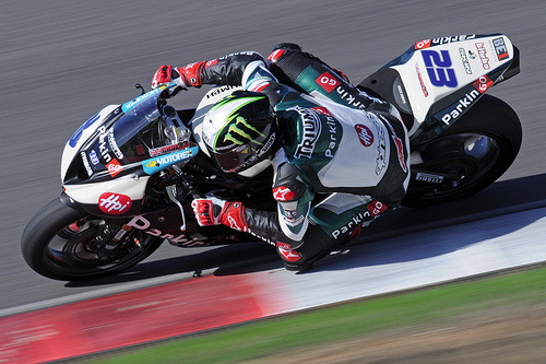 Triumph BE1 Racing gibt Vollgas 1 triumph_be1-team-1