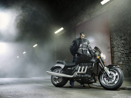 Triumph Rocket 3 Road 2010 (3)