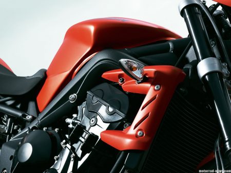 Triumph Street Triple 2010 (2)