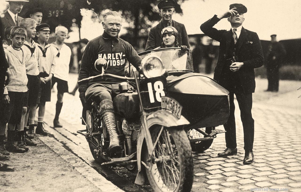 100 Jahre Harley-Davidson in Deutschland 1 harley-davidson_100_Jahre_Suck