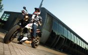 ktm_690_Super_Duke_R_Action_02