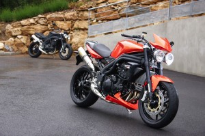 Das typische Speed Triple Gesicht mit den zwei runden Scheinwerfer (hier ein 2010er Modell).