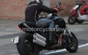 ducati-mega-monster-2011-3