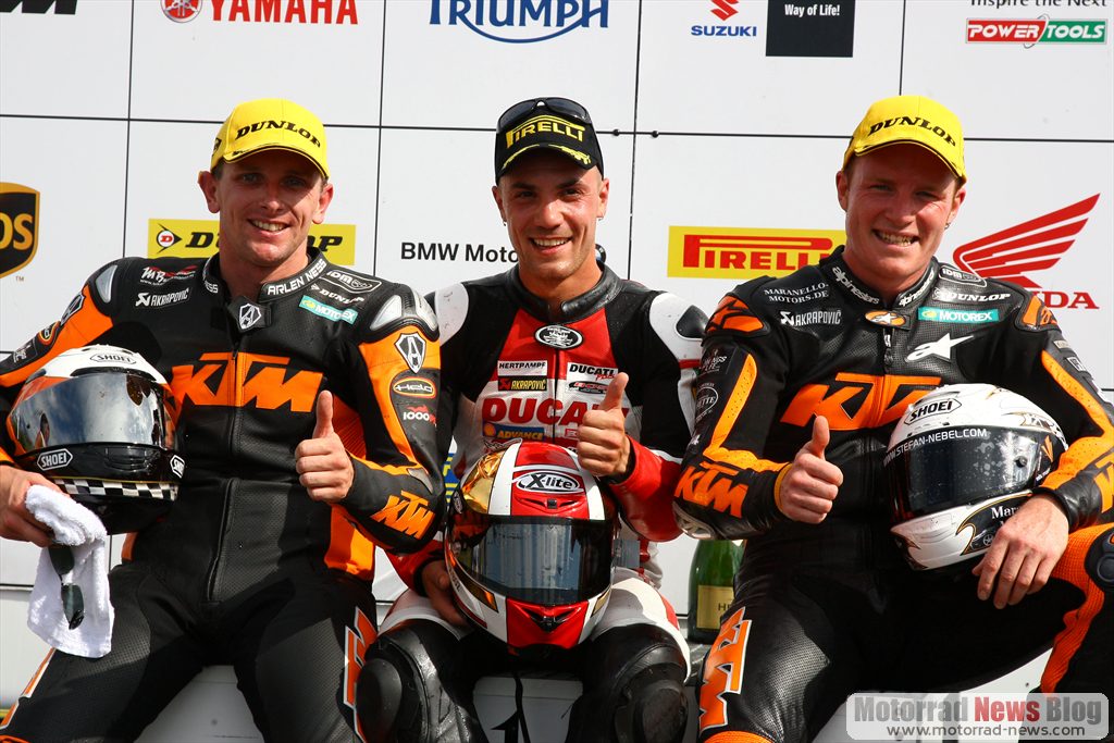 Dario Giuseppetti dominiert mit Ducati 1198 R 1 Siegerehrung Schleiz 2
