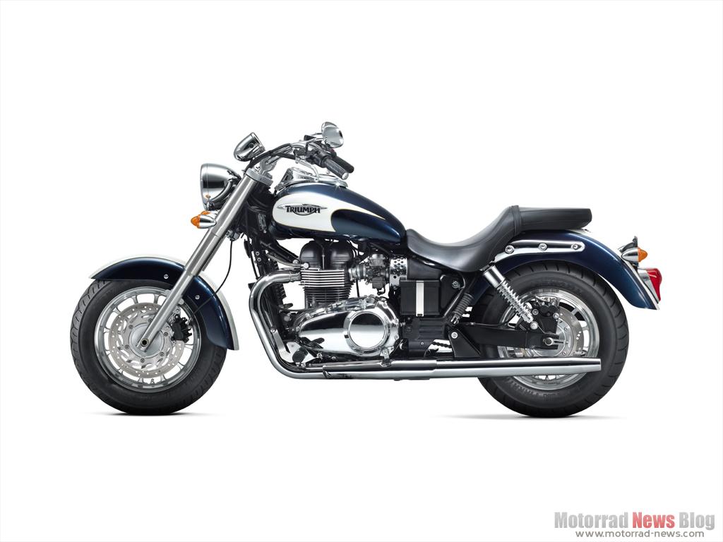 Triumph 2011: Speed Triple, Cruiser America, Speedmaster und Thunderbird Storm 1 triumph-america_bluecrystalwhite