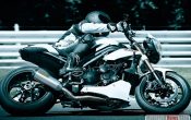 triumph-speed-triple-1050-2011_2