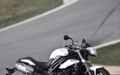 triumph-speed-triple-2011-31