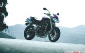 triumph-street-triple-2011-10