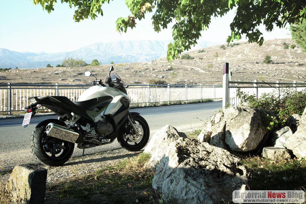 Honda Sonderpreise für Hornet, CBF600S, CBF1000F und Crossrunner 1 Honda-Crossrunner-2011 (1)