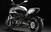 ducati-diavel-2011-4