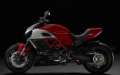 ducati-diavel-2011-7