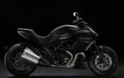 ducati-diavel-carbon-2011-42