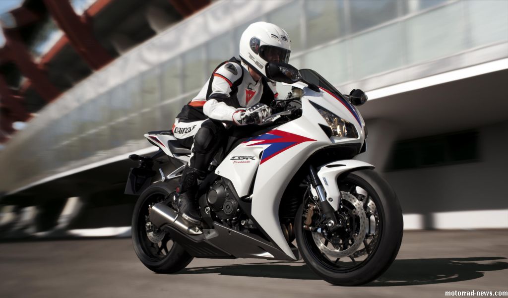 Honda CBR1000RR Fireblade 2012 1 Honda CBR1000RR Fireblade 2012 (1)
