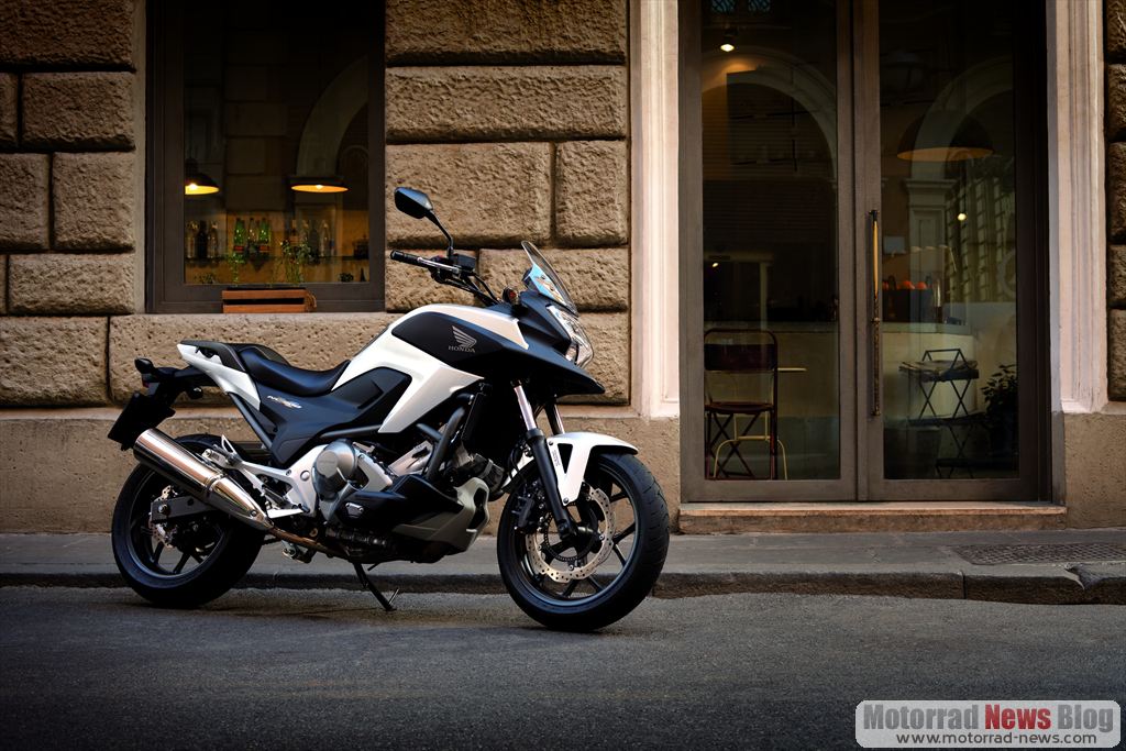 Honda NC700X 2012: Neu in der Mittelklasse 1 Honda NC700X 2012 (1)