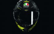 AVG PistaGP MotoGP Helm Valentino Rossi 2012 (17)