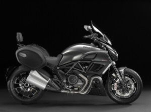 Ducati Diavel Strada 2013-5