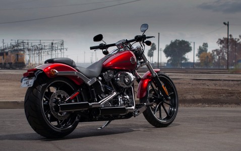 Harley-Davidson Softail Breakout 2013-1-go