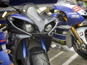 Yamaha YZF-R1 Race Blu 2014 Racing