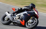 Aprilia RSV4 Factory 2009 (16)