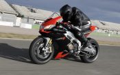 Aprilia RSV4 Factory 2009 (21)