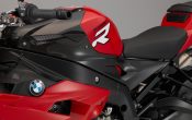 bmw-s-1000-r-2014-studio-41