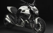 ducati-diavel-2011-3