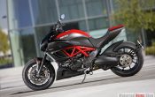 ducati-diavel-carbon-2011-22