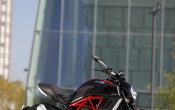 ducati-diavel-carbon-2011-33