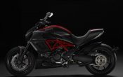 ducati-diavel-carbon-2011-5