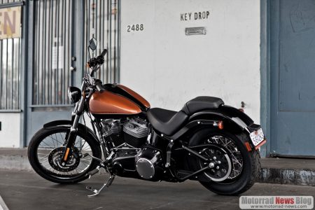 harley-davidson-softail-blackline-2011 (15)