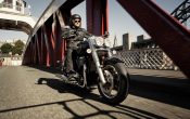 Triumph Thunderbird Commander 2014 Action (16)