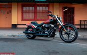 harley-davidson-softail-breakout-2013-10