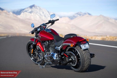 harley-davidson-softail-breakout-2013-20