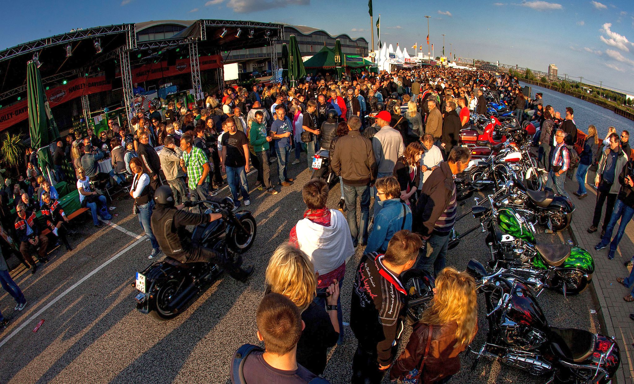 Hamburg Harley Days vom 4. bis 6. Juli 2014 1 Hamburg Harley Days 2014
