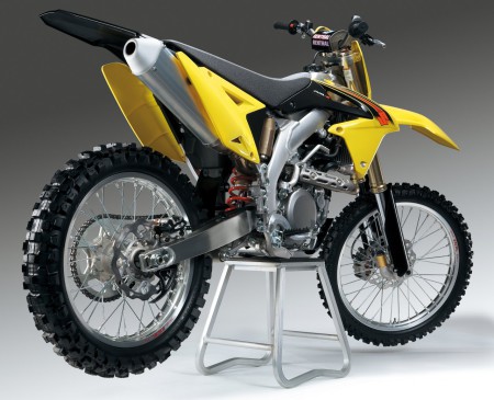 Suzuki RM-Z450 2015 (2)