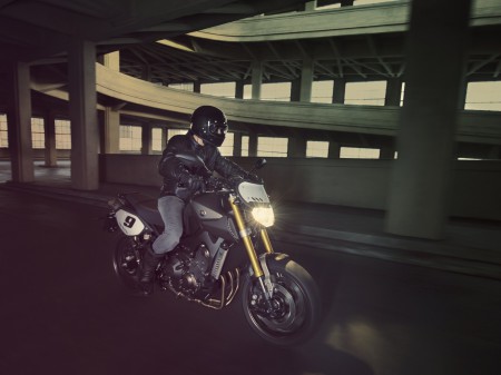 Yamaha MT-09 Street Tracker 2014 (2)