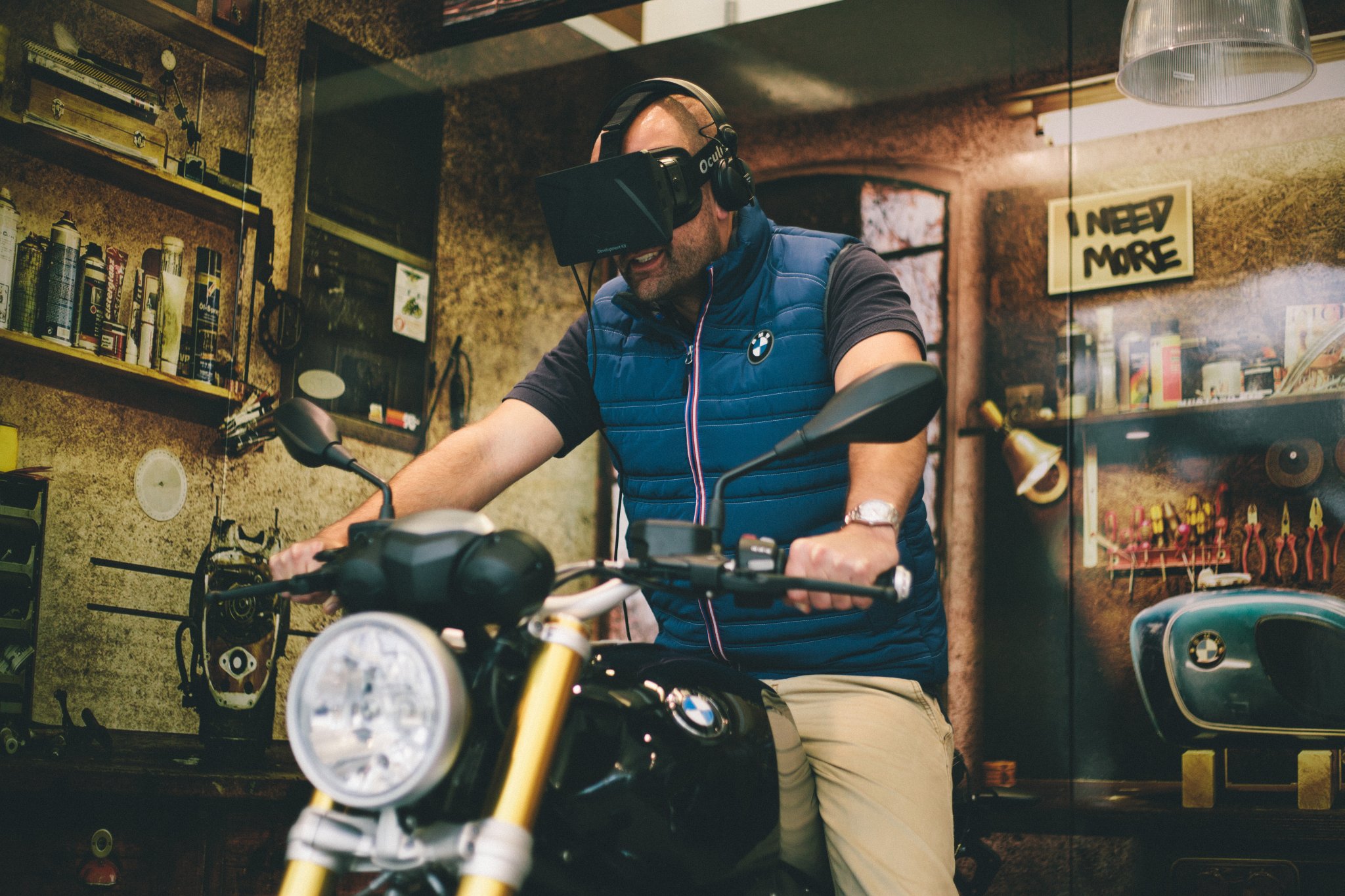 EYE RIDE: Erste virtuelle Testfahrt bei BMW 1 BMW EYE-RIDE (2)