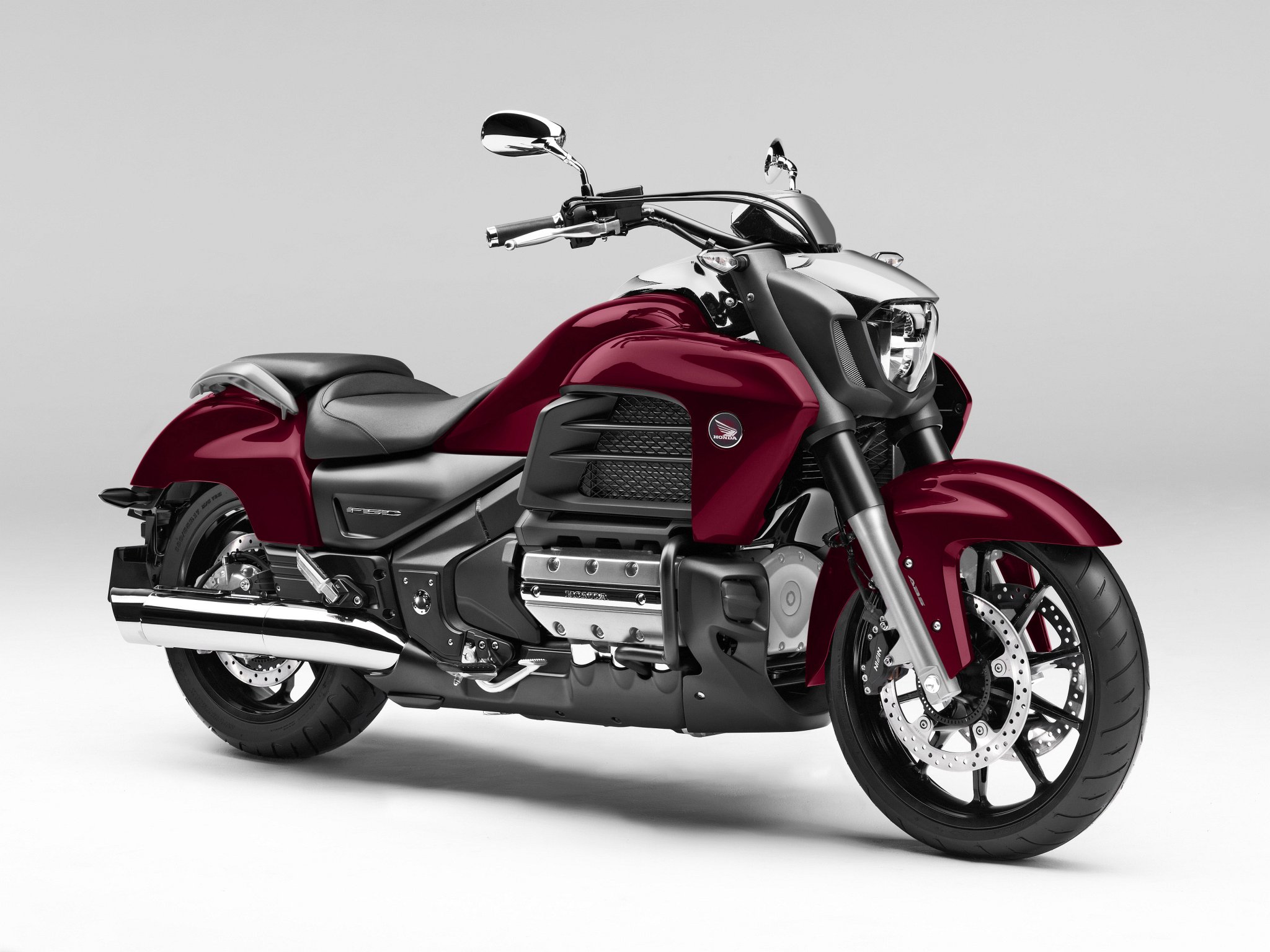 Honda Gold Wing F6C - ein neues Kapitel in der Gold Wing-Geschichte 1 Honda Gold Wing F6C 2014 (1)