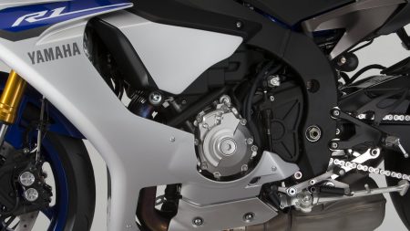 Yamaha YZF-R1 2015 (27)