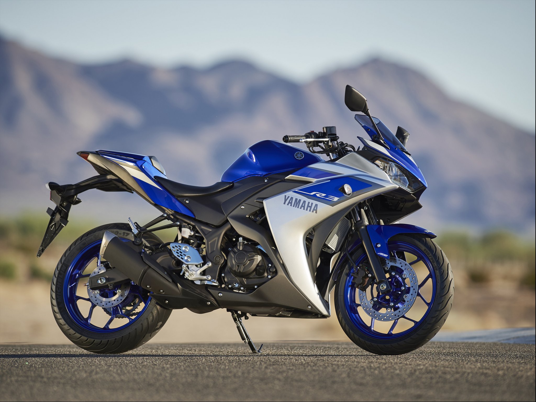 Yamaha YZF-R3 2015: Neuer Sportler mit Zweizylindermotor 1 Yamaha YZF-R3 2015 (22)