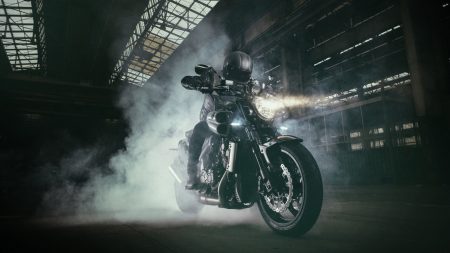 Yamaha VMAX Carbon 2015 (1)