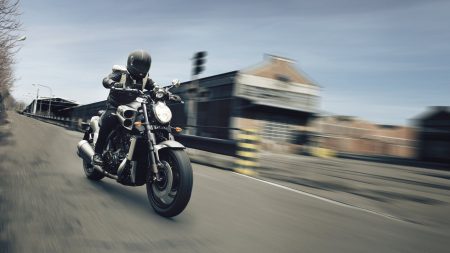 Yamaha VMAX Matt-Grey 2015 (1)