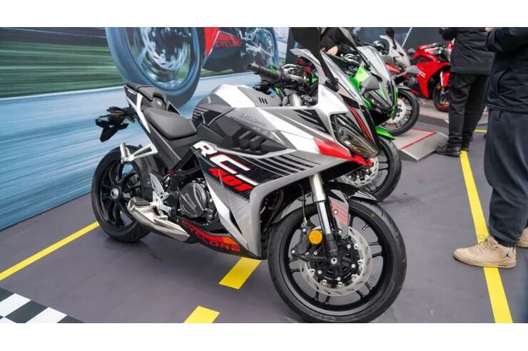 Zongshen Cyclone RC 401 R 1 Zongshen