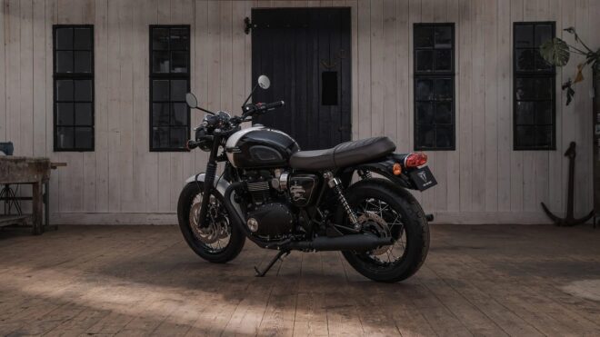 motorcycles-t120-black-dgr-2
