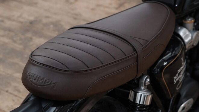 motorcycles-t120-black-dgr-3