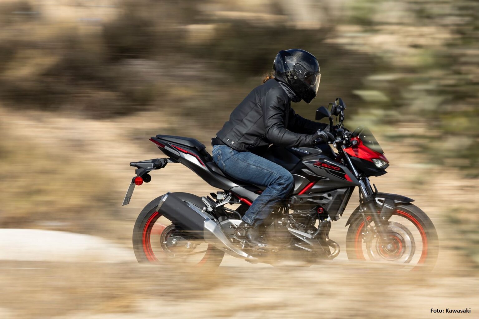 KAWASAKI-Z500_ACTION_0026-